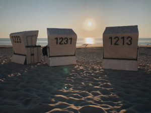Sylt Insel - Sonnenuntergang - Westerland Strandkoerbe