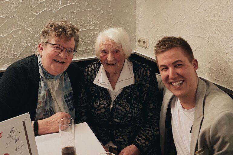100. Geburtstag - Tante Greta - Düsseldorf 1